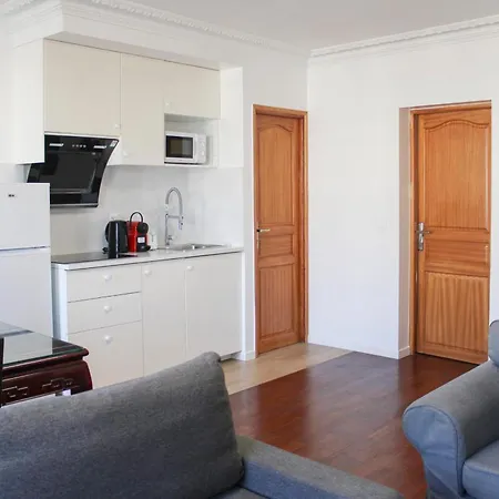 Daire Beautiful And Spacious In The 10th